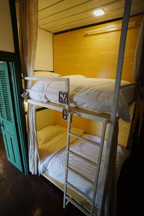Barn Laos Hostel Vientiane Esterno foto